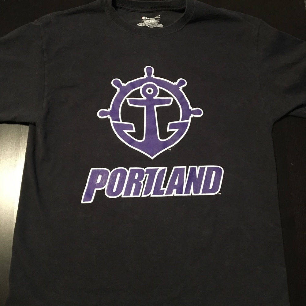 Portland Pilots t-shirt size L